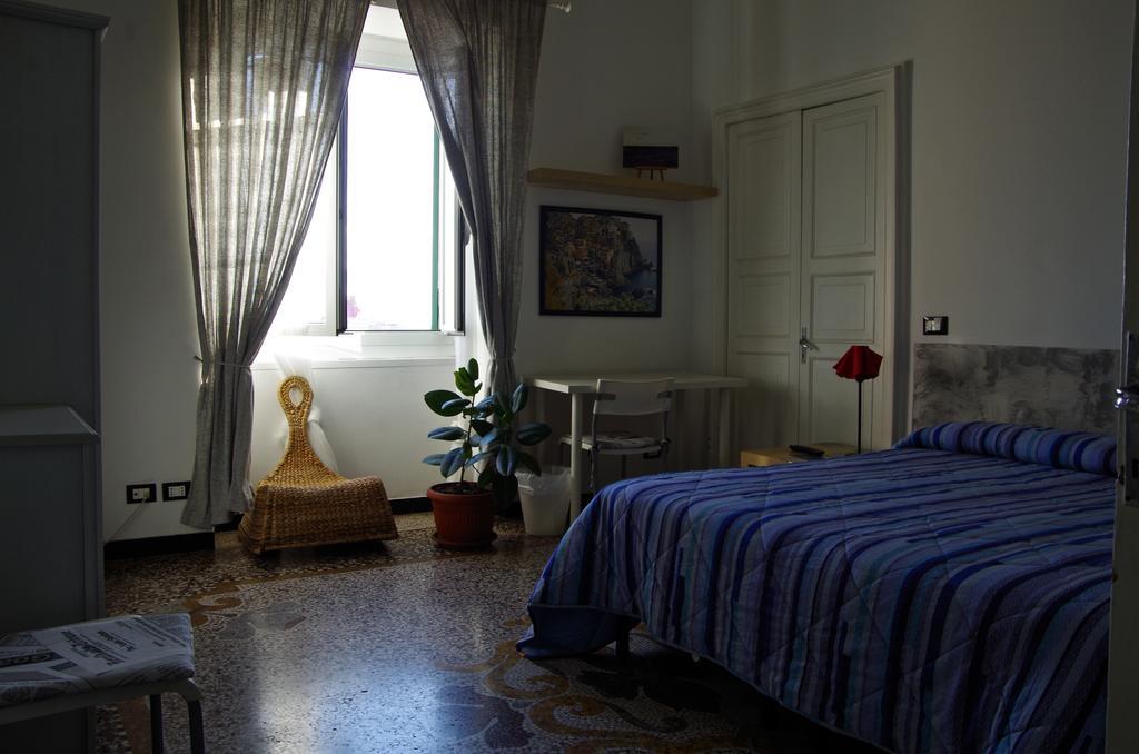 B&B Il Blu Di Genova Ruang foto